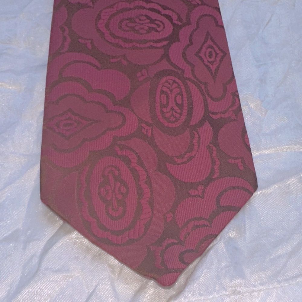 Vintage 70s Marquis by Forsyth Pink Floral‎ Brocade Patterned Wide Tie